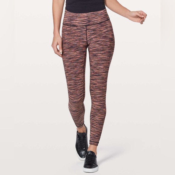 Womens Lululemon Wunder Under 7/8 Leggings size 4 - Picture 3 of 4